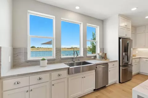 Kitchen - 4329 Tullamore Ave, Lathrop, CA 95330 photo 5 of 13