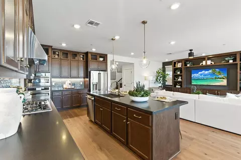 Kitchen - 4329 Tullamore Ave, Lathrop, CA 95330 photo 9 of 13