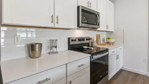 Kitchen - 2512 Kinsale Ln, Ormond Beach, FL 32174 photo 2 of 5