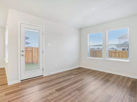 100 Hemp Hl, Jarrell, TX 76537