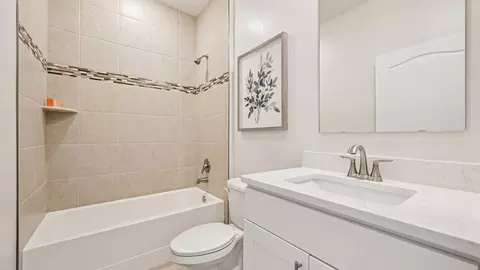Bath - 14055 Spring Hill Dr, Spring Hill, FL 34609 photo 4 of 4