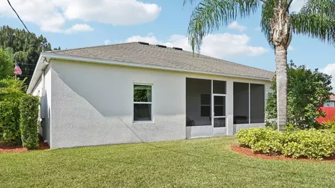 Exterior - 14055 Spring Hill Dr, Spring Hill, FL 34609 photo 10 of 11