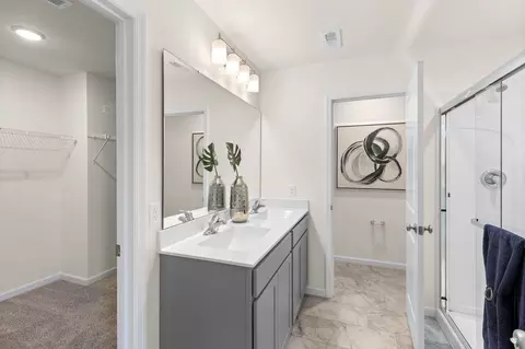 Bath - 1308 Hillside Ct, Rolla, MO 65401 photo 2 of 7