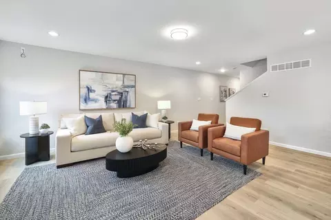 Living - 1308 Hillside Ct, Rolla, MO 65401 photo 2 of 8