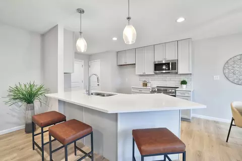 Kitchen - 1308 Hillside Ct, Rolla, MO 65401 photo 1 of 7