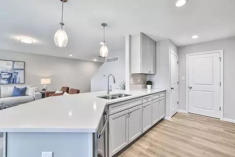 Kitchen - 1308 Hillside Ct, Rolla, MO 65401 photo 2 of 5
