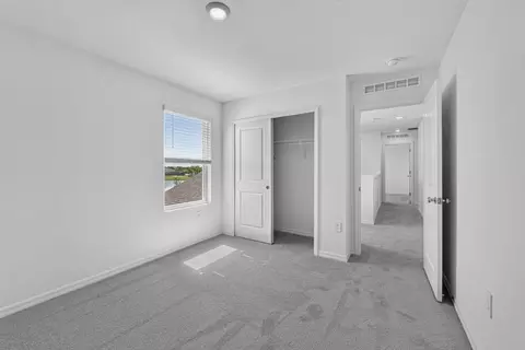 Bedroom - 13235 Commons Ave, Parrish, FL 34219 photo 4 of 18