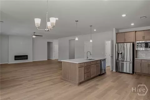 Living - 174 Champlain Dr, Pooler, GA 31322 photo 2 of 8