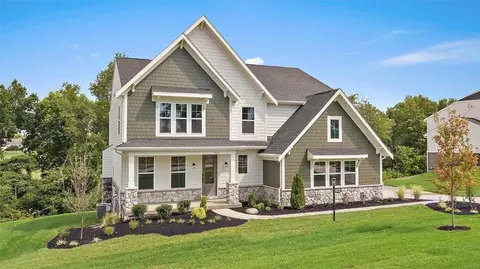 2466 Bent Grass Dr, Beavercreek, OH 45431