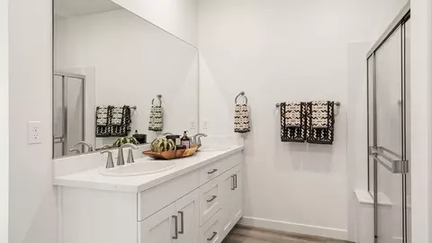 Bath - 4204 Haleakala Ave, Redding, CA 96001 photo 1 of 2