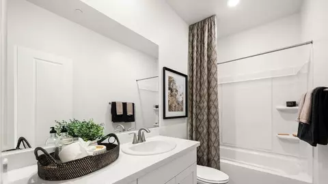 Bath - 4204 Haleakala Ave, Redding, CA 96001 photo 2 of 2