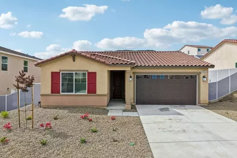 12825 Olympus Cir, Corona, CA 92883
