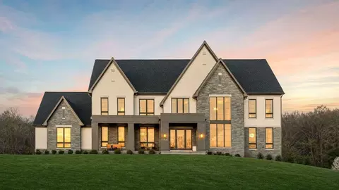 17826 Springbury Dr, Purcellville, VA 20132