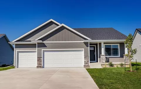1108 Featherstone Ave NE, Bondurant, IA 50035