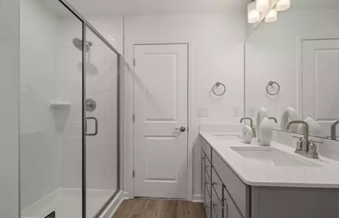 Bath - 3115 Carpenter Rd, Durham, NC 27704 photo 2 of 5