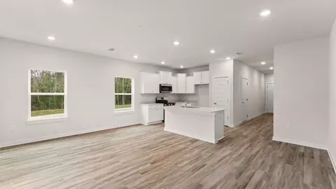 Entry Way - 90 Stern St, Freeport, FL 32439 photo 4 of 7
