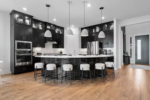 Kitchen - 424 Shadowfax Dr, Aledo, TX 76008 photo 1 of 2