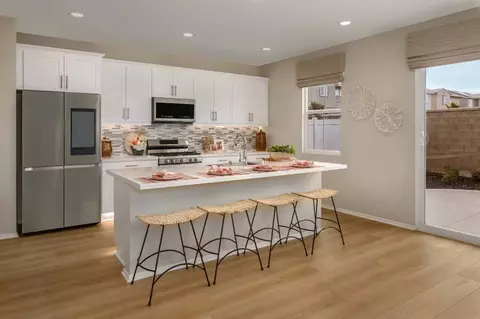 Kitchen - 8715 Lompoc Ave, Hesperia, CA 92344 photo 2 of 2