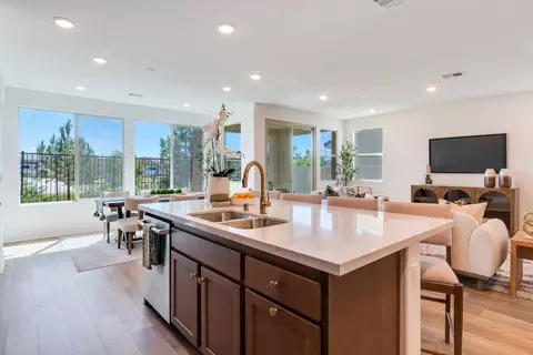Kitchen - 1555 Skystone Way, Beaumont, CA 92223 photo 4 of 8