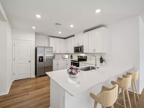 Kitchen - 104 Foresthaven St, Ormond Beach, FL 32174 photo 4 of 4