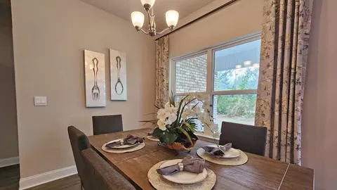 Dining - 22 Whistlestop, Sumrall, MS 39482 photo 4 of 6