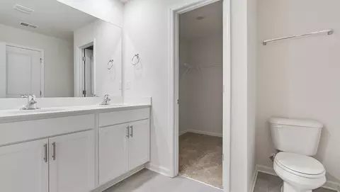 Bath - 4 Oak Edge Ln, Greer, SC 29651 photo 3 of 4