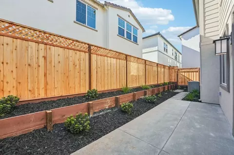 Exterior - 802 Abigail Pl, Walnut Creek, CA 94598 photo 6 of 15