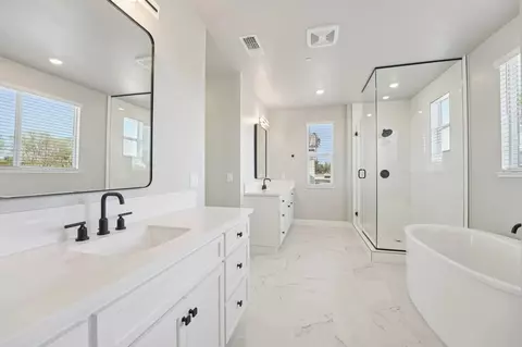 Bath - 802 Abigail Pl, Walnut Creek, CA 94598 photo 1 of 7