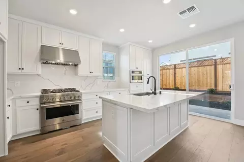 Kitchen - 802 Abigail Pl, Walnut Creek, CA 94598 photo 3 of 8