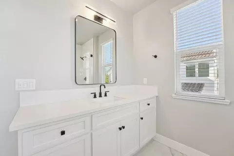 Bath - 802 Abigail Pl, Walnut Creek, CA 94598 photo 5 of 7