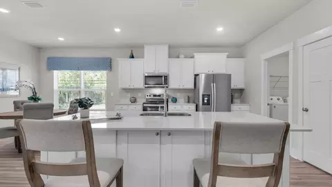 Kitchen - John Hamm Road, Milton, FL 32583 photo 6 of 9