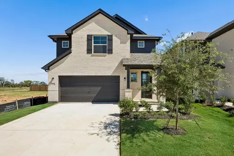 8804 Lone Star St, Aubrey, TX 76227