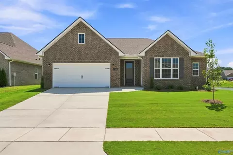 132 Cowdray Cir, Toney, AL 35773