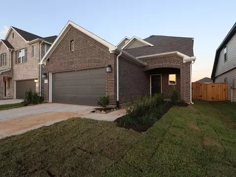 821 Village Brook Dr, Willis, TX 77378