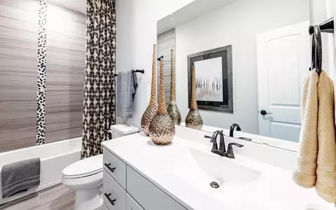 Bath - 16708 Flatlands Way, Celina, TX 75009 photo 4 of 19