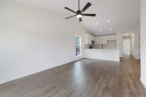 Living - 394 Olympic Dr, Pacific, MO 63069 photo 3 of 3