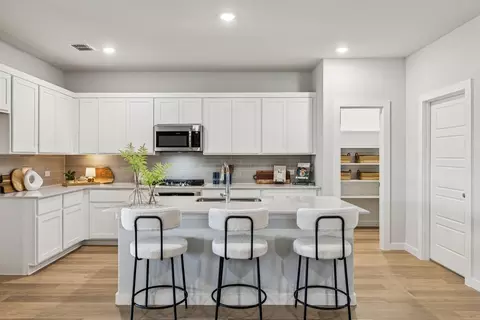 Kitchen - 15036 Elite Dr, Aledo, TX 76008 photo 15 of 16