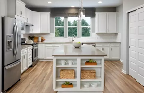 Kitchen - 2865 Briargate Dr, Lindenhurst, IL 60046 photo 2 of 5