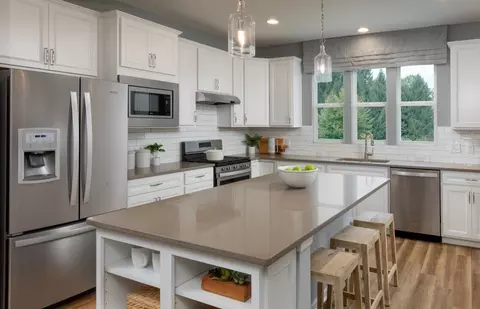 Kitchen - 2865 Briargate Dr, Lindenhurst, IL 60046 photo 1 of 5