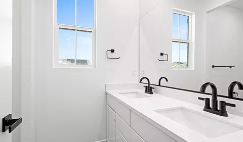 Bath - 782 E Lorca St, Mountain House, CA 95391 photo 5 of 8