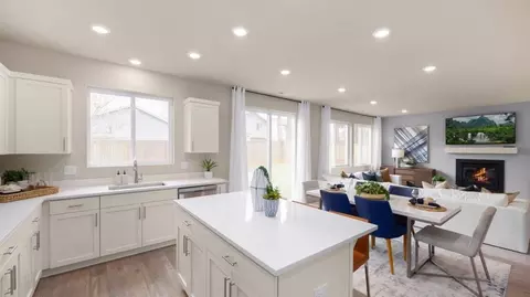 Kitchen - 20663 Town Dr, Bend, OR 97701 photo 2 of 5