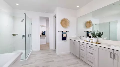 Bath - 12619 Harmon Rd, Poway, CA 92064 photo 2 of 6