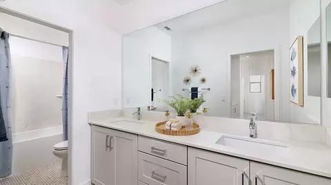 Bath - 12619 Harmon Rd, Poway, CA 92064 photo 4 of 6