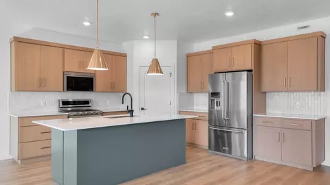 Kitchen - 4550 N Horton Way, Draper, UT 84020 photo 1 of 20