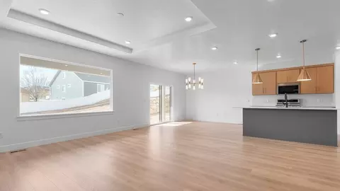 Living - 4550 N Horton Way, Draper, UT 84020 photo 2 of 7