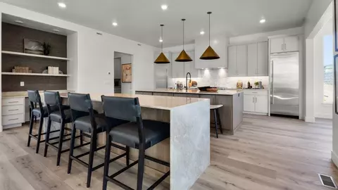 Kitchen - 4550 N Horton Way, Draper, UT 84020 photo 5 of 20