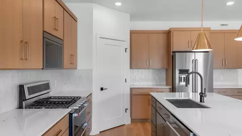 Kitchen - 4550 N Horton Way, Draper, UT 84020 photo 2 of 20
