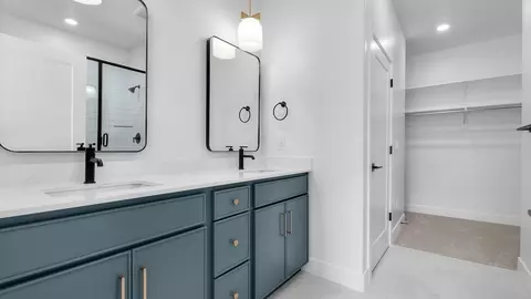 Bath - 4550 N Horton Way, Draper, UT 84020 photo 2 of 18