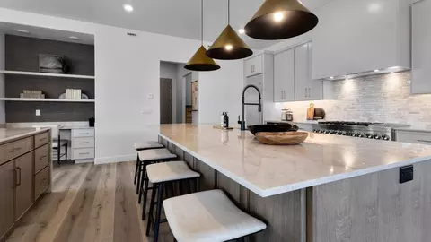 Kitchen - 4550 N Horton Way, Draper, UT 84020 photo 10 of 20