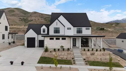 Exterior - 4550 N Horton Way, Draper, UT 84020 photo 9 of 10